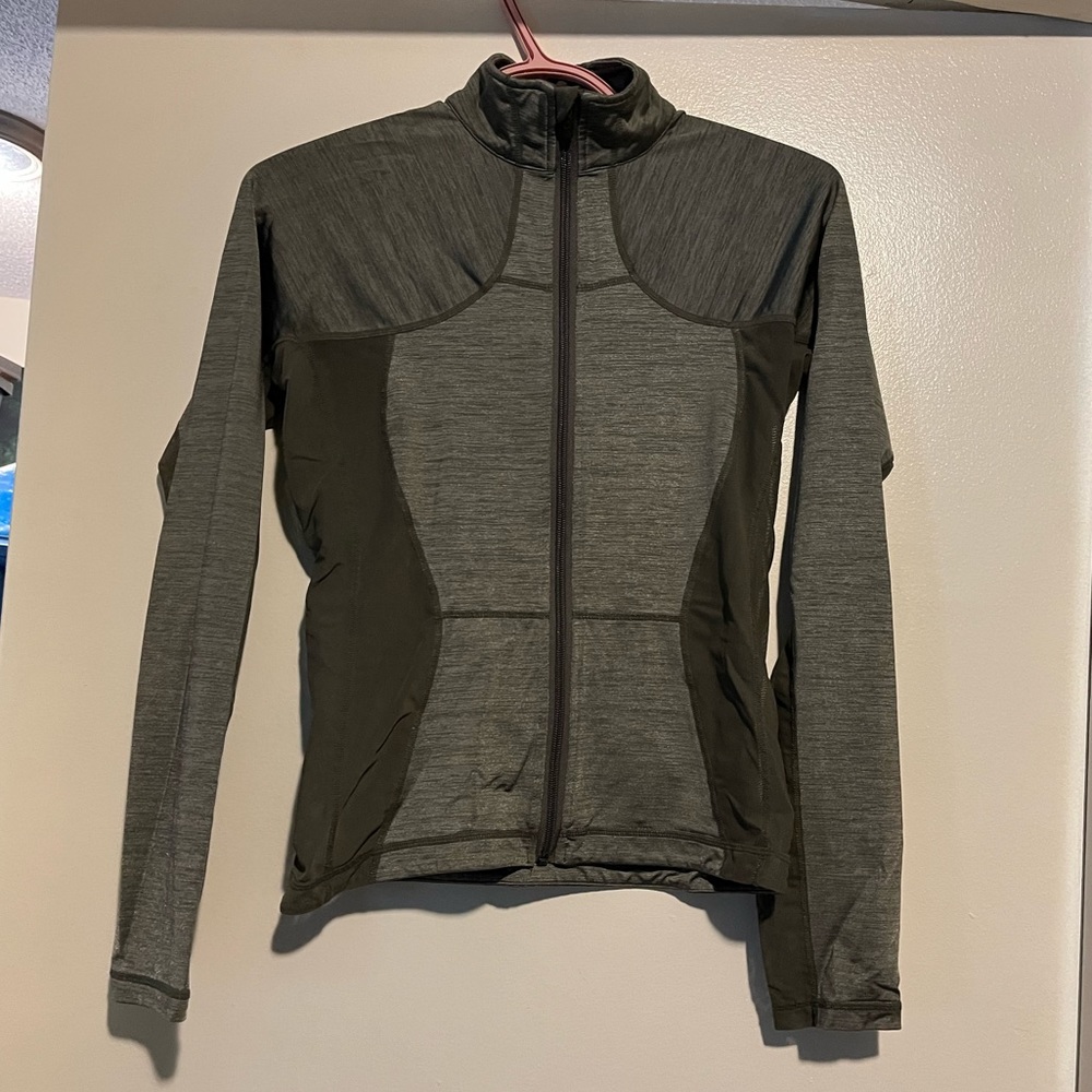LULULEMON *RARE* CATCH ME AIR JACKET - Picture 5 of 11